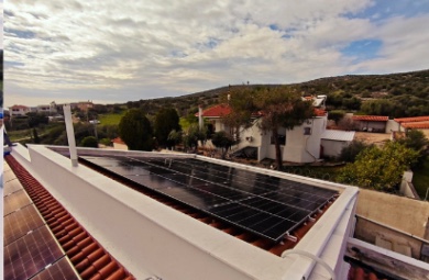 Υβριδικό τριφασικό φωτοβολταϊκό σύστημα 27,6 kWp — Κορωπί Αττικής
